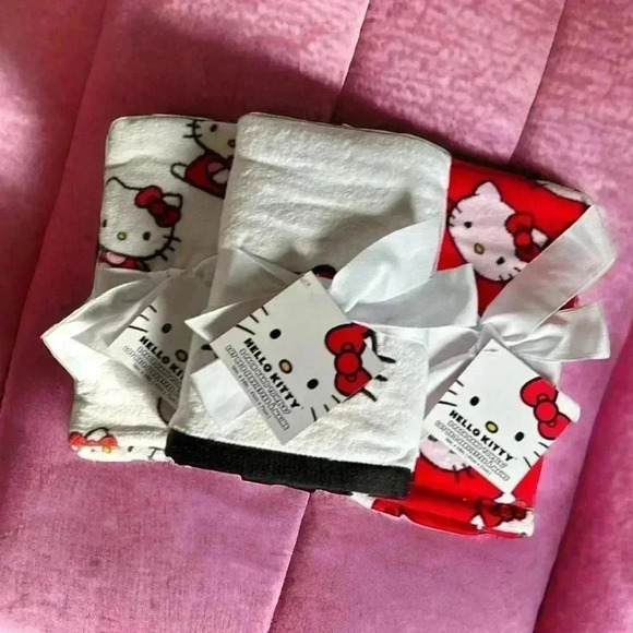 Hello Kitty Hand Towel Bundle Strawberry Red and White NWT - Picture 1 of 7